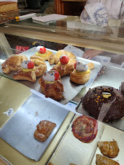 Pastelería MONDRAGON