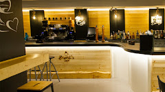 Samis café