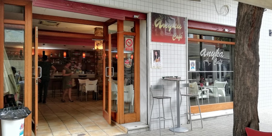 Anyka Café