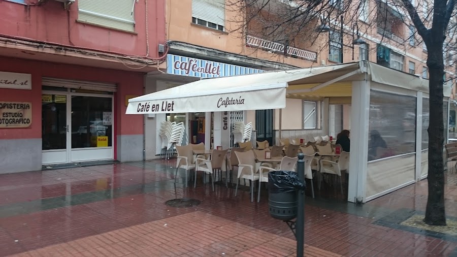 Cafetería café en llet