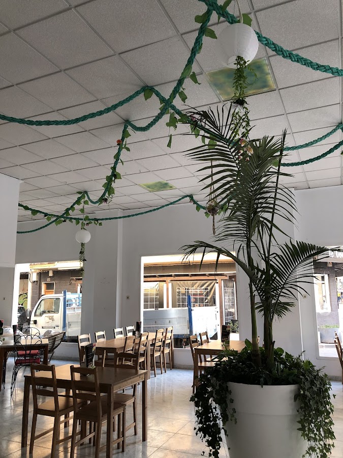 La Mona Restobar