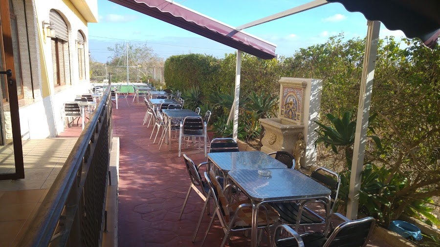 Lo Crispín Tavern