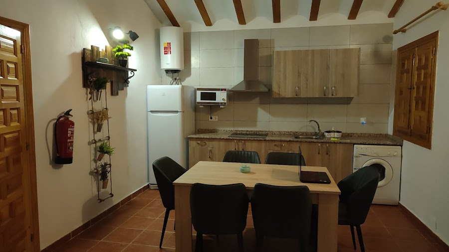 Restaurante y alojamientos Las Fuentes de Letur
