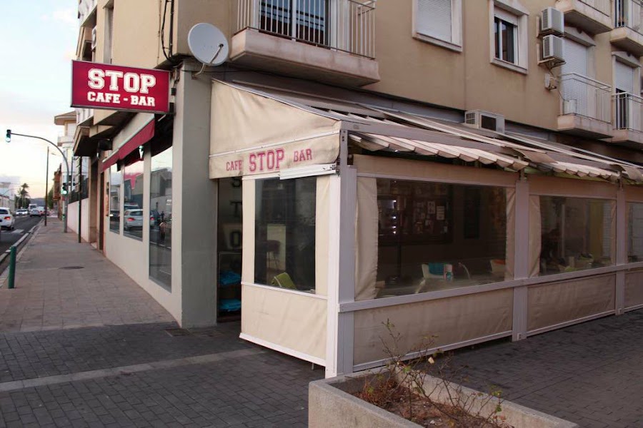 STOP Cafe Bar